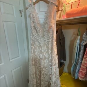 Gorgeous Tadashi Shoji wedding dress